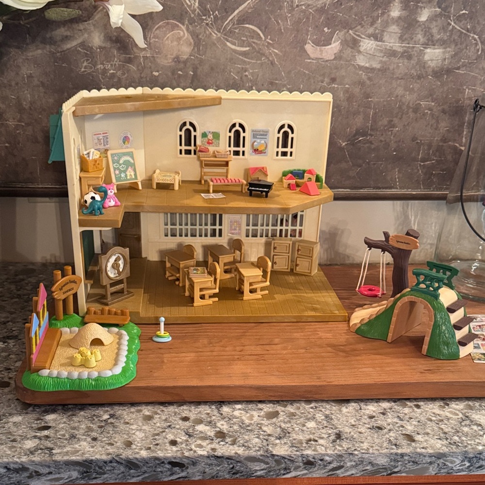 Calico Critters school and school bus.
